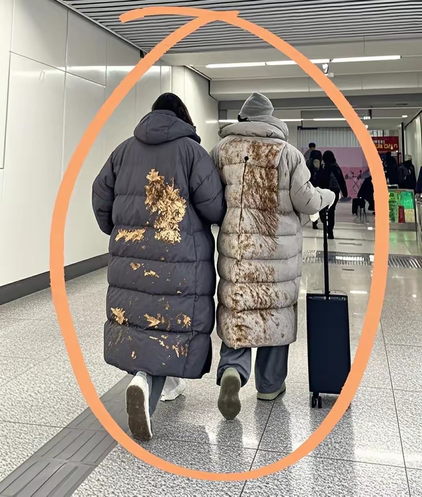 不知道这两人是去干嘛了？这可真让人好奇！这样的未知总是引人遐想，不知道的事儿啊，