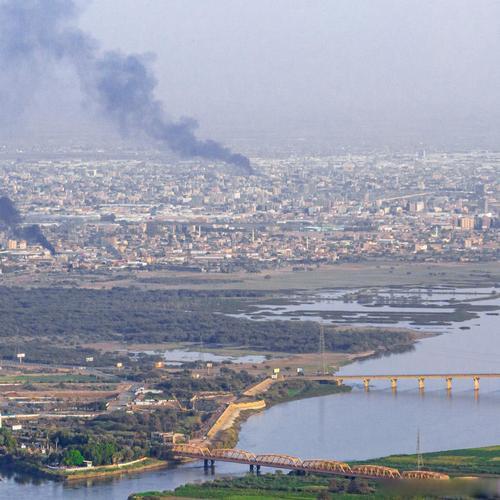 美以轰炸哈尔克岛，这是伊朗最为关键的石油出口基地，伊朗没有类似的美以目标可打击，