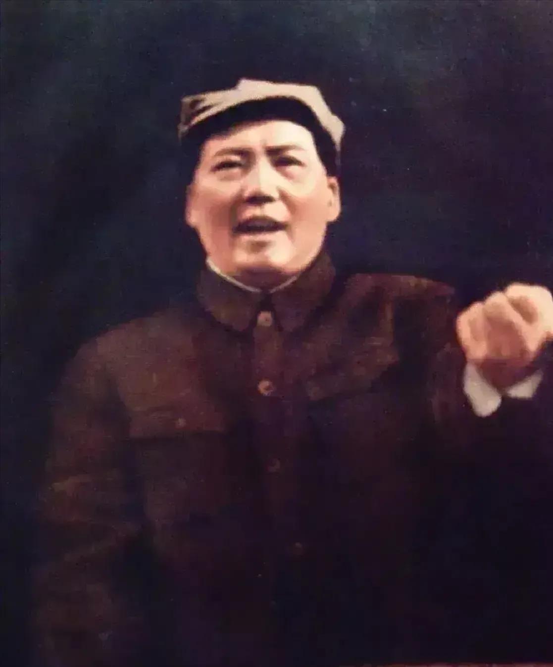 新中国刚成立，一群外国人拿着“欠条”，傲慢地来找毛主席讨债，毛主席的回答令他们大