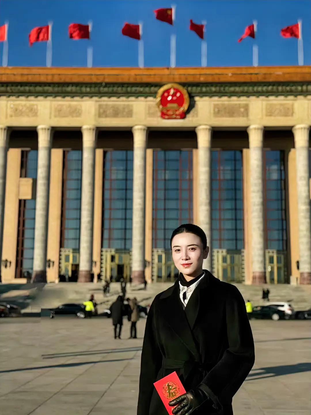 宋佳绝对是我见过最体面的女明星！从她身上永远散发着正能量！

从她的外表看，真的