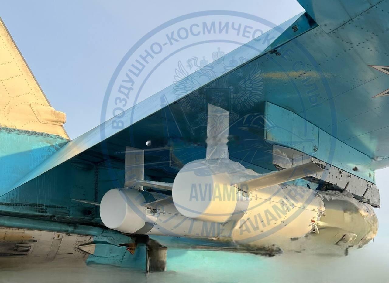 终于看到了增程UMPK的加长屁股，可惜是封闭的，依然看不出动力是火箭还是小涡喷俄