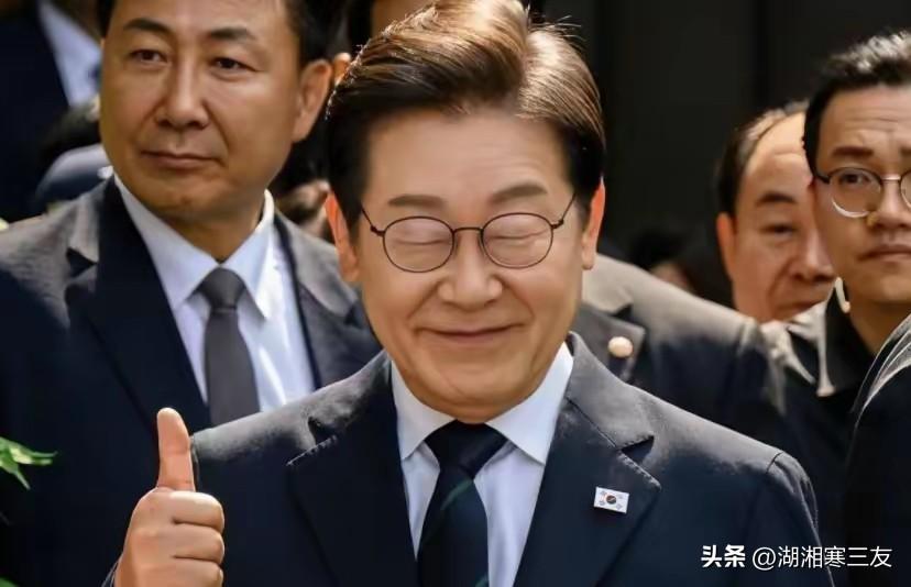 国民力量抗议退场：上次送韩圣淑女总理过关，这次要送检察厅进历史！

韩国国会又闹