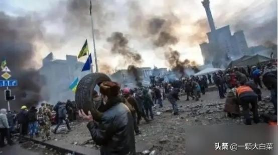 纳了闷了，俄罗斯几乎天天空袭乌克兰，但是为什么乌克兰依旧是不痛不痒的？其实说白了