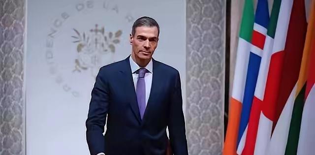 重磅！西班牙永久撤回驻以色列大使，欧洲硬气表态！
 
这话一砸出来，整个欧洲政坛