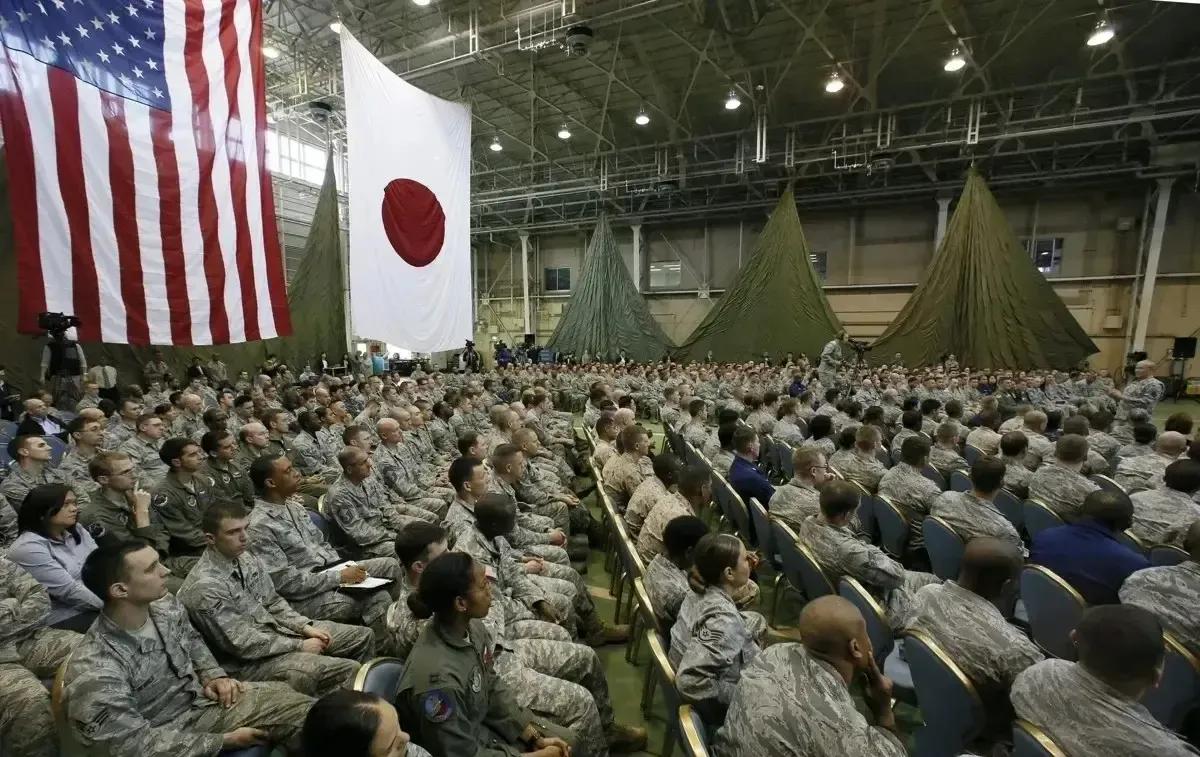 这次明着是在警告日本，日本军队敢于军事介入，必定将会遭到沉重打击。实际上，就是在