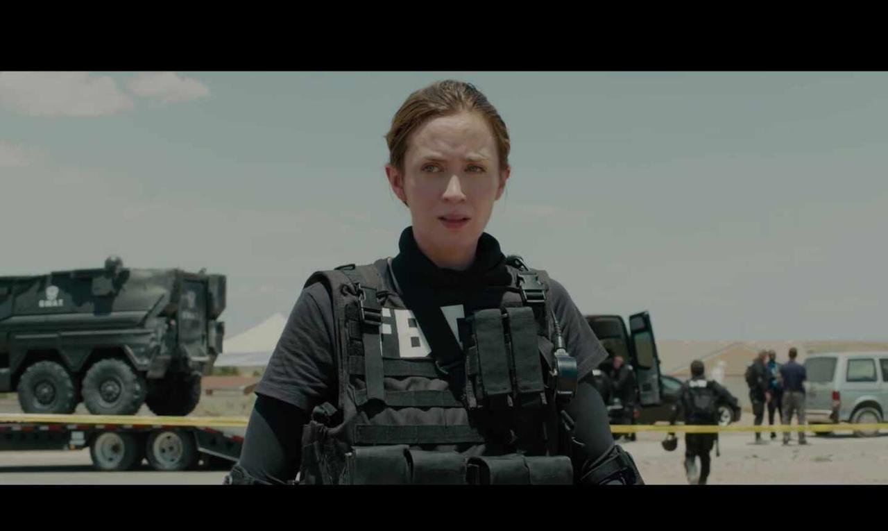 知道 Sicario 西西里亚耶路撒冷的狂热分子
精准地勾勒出了丹尼斯·维伦纽瓦