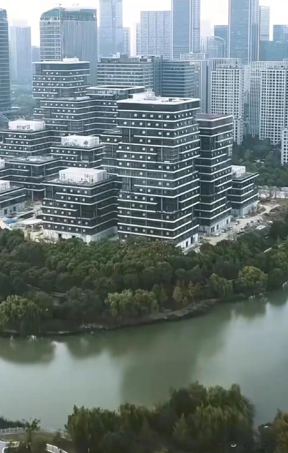 杭州经济第一区余杭区GDP与南京经济第一区江宁区GDP数据对比情况，杭州余杭区2