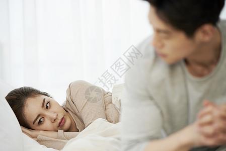 何其现实！6年无吵婚姻一朝破碎，打败爱情的从不是争吵，是人心。
 （个人观点仅供