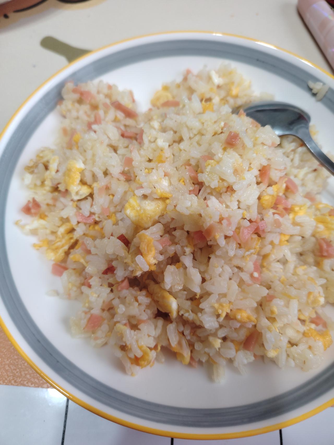 在网上看到这样一种说法：
如果在孩子小时候，控制其吃零食，他会出现意想不到的情况