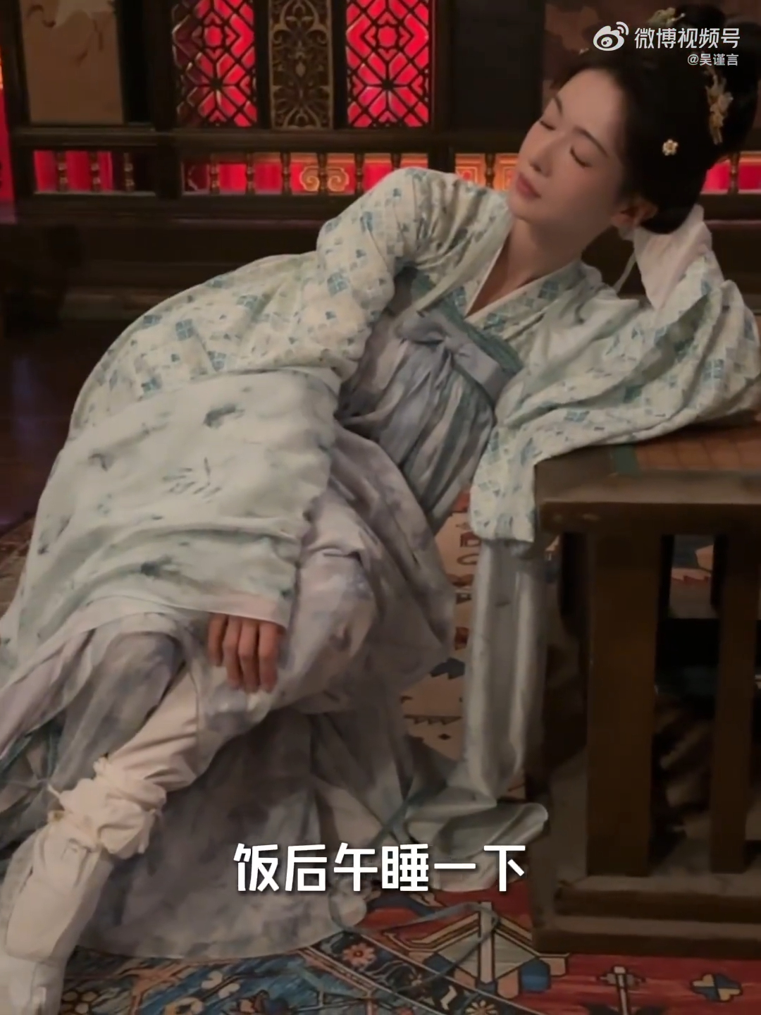 吴谨言御廷瑶片场的一天vlog压力大的可以来看看孟廷辉《御廷瑶》片场vlog来袭