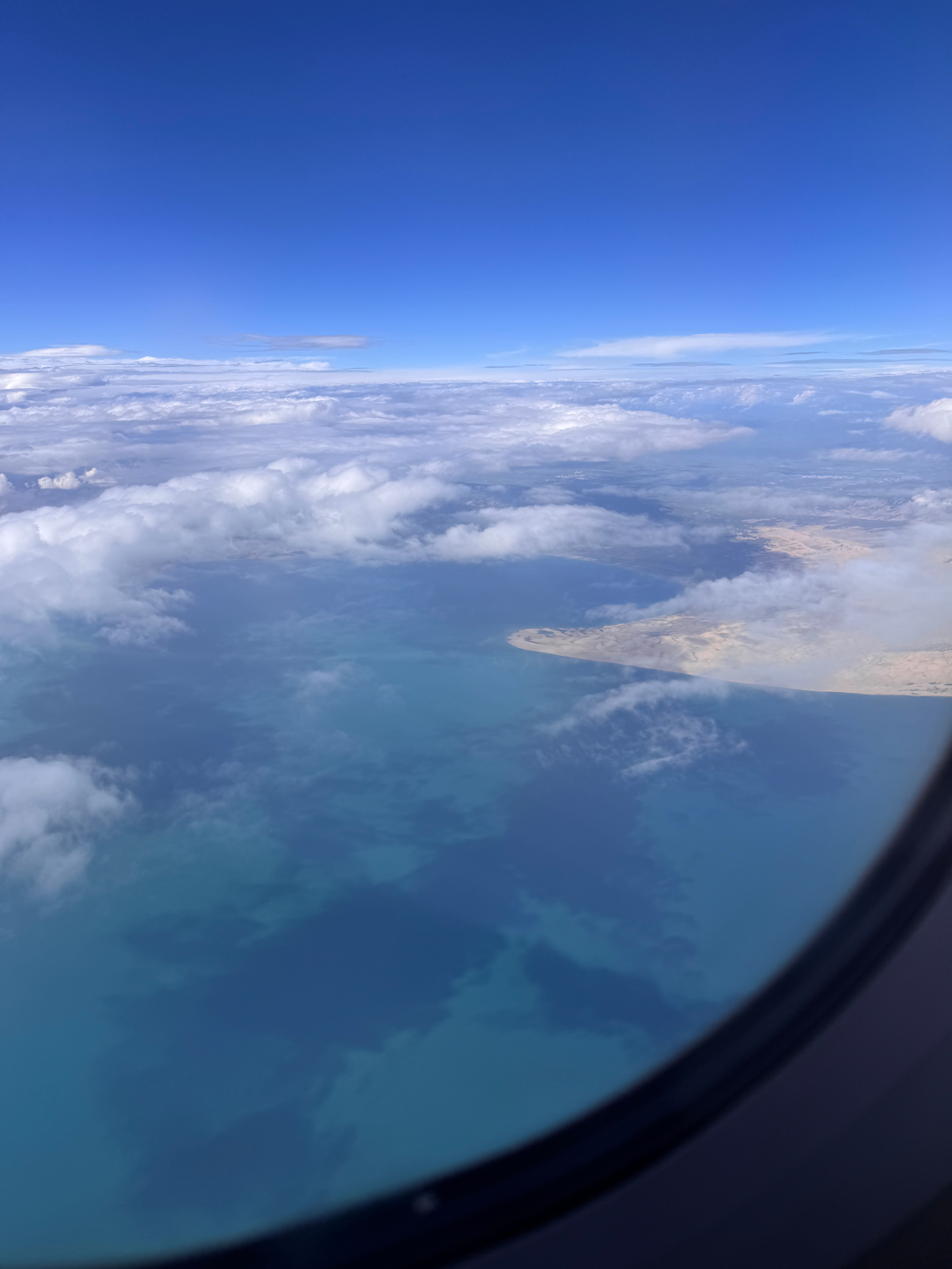 飞机✈️上拍的绝美青海湖！分享给大家[期待]中国最大的内陆咸水湖，在飞机上的鸟瞰