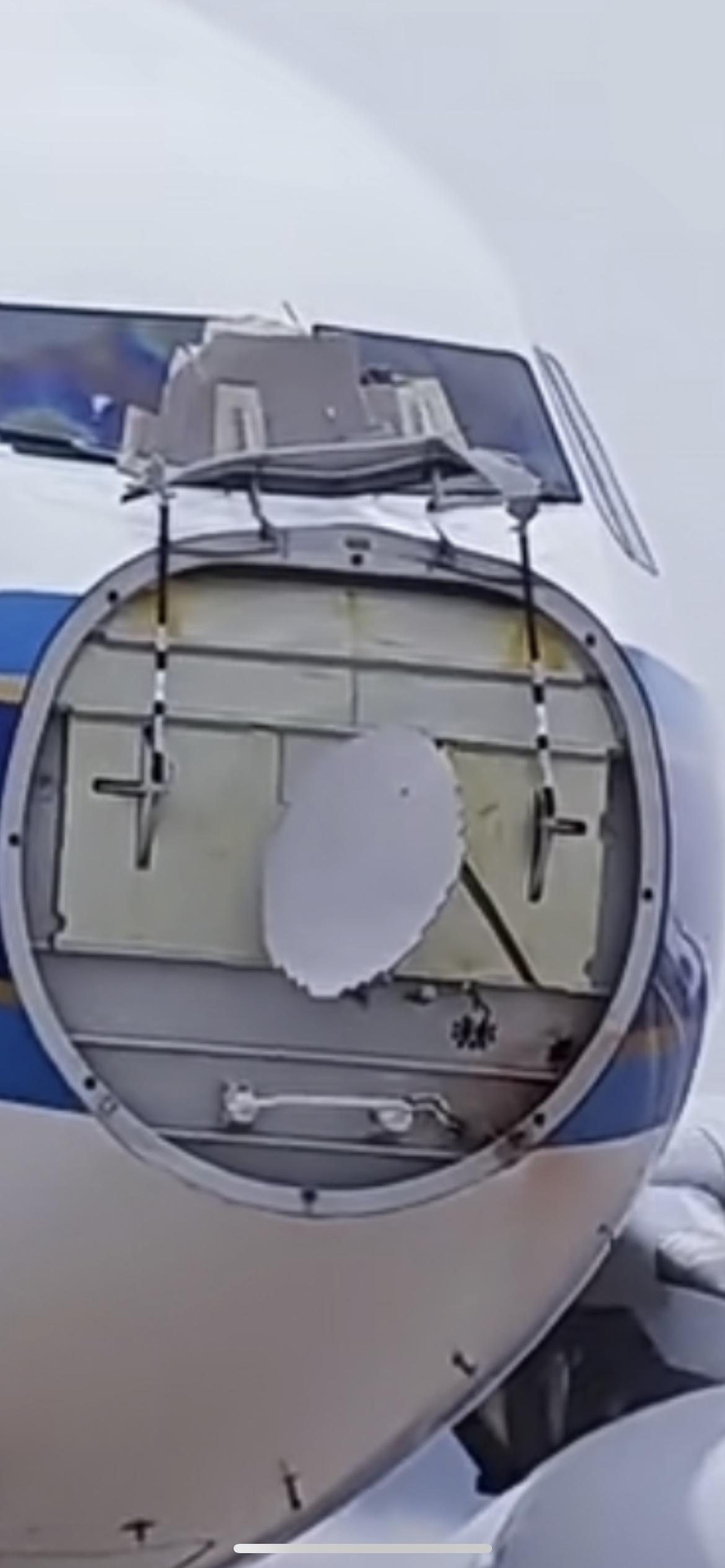 上海飞深圳CZ3554航班，起飞后突发意外！网友：整个雷达罩在空中脱落，南航最新