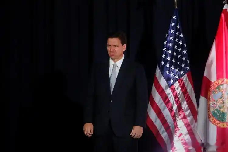 美媒称，德桑蒂斯希望在卸任得州州长后，获得特朗普任命其为司法部长或大法官等要职。