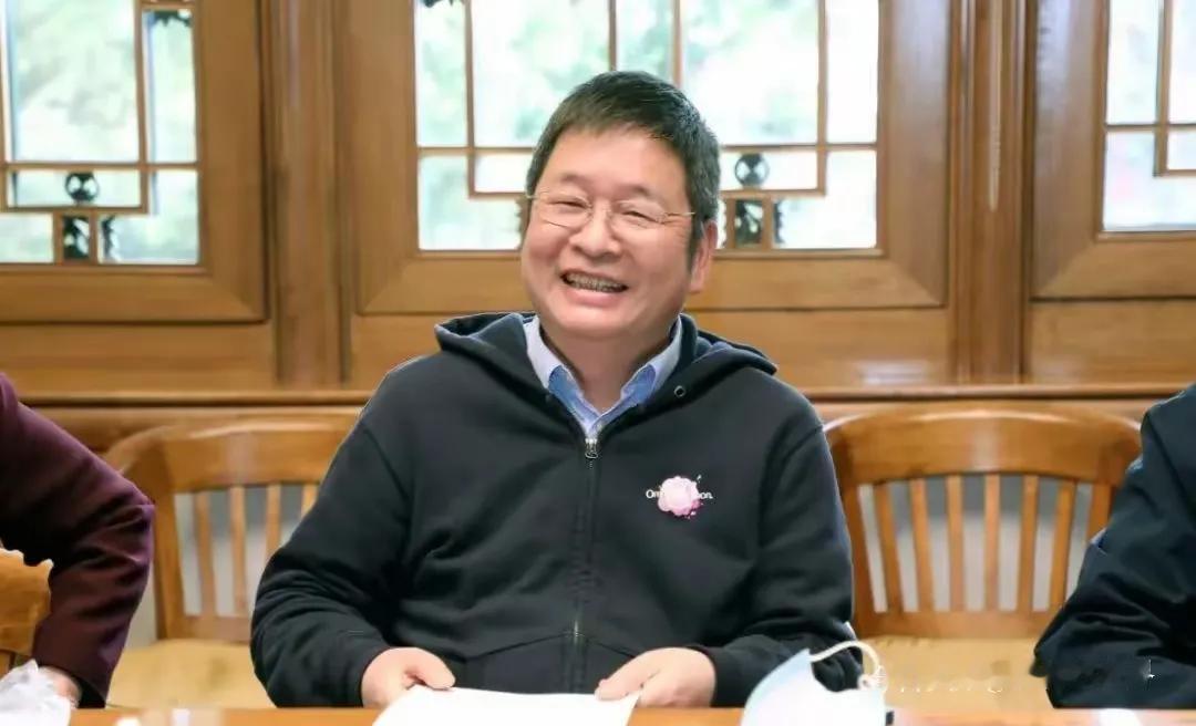 “中国首善”虞仁荣又火啦！他创办的韦尔股份是国内图像传感器大厂，实力超牛。这位大