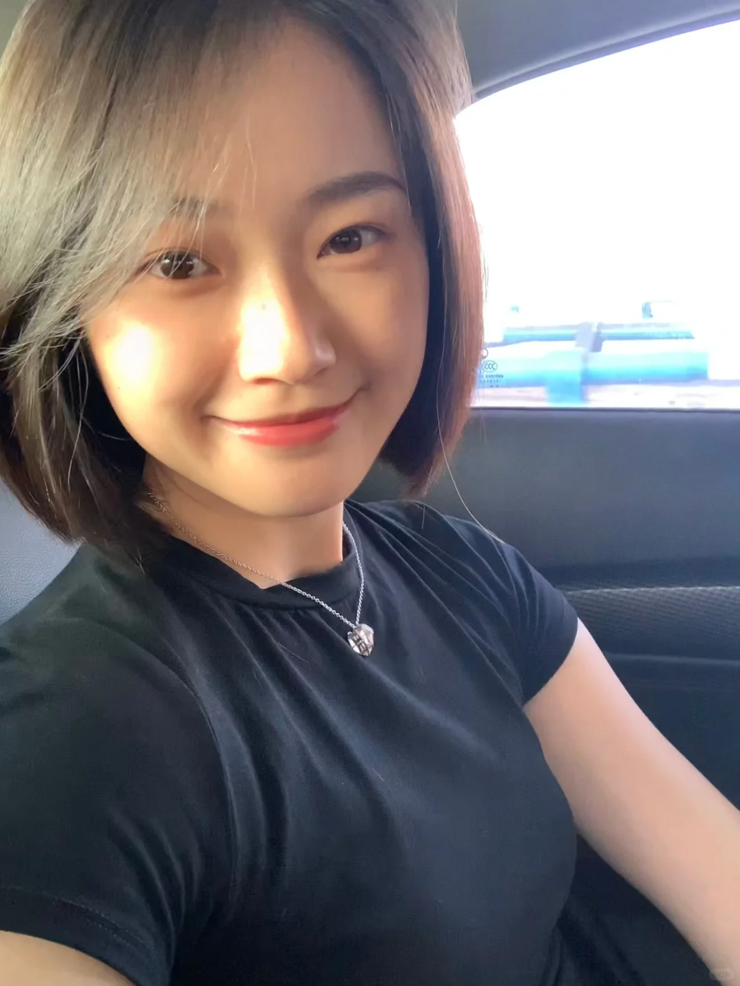 以后就是短发姐姐啦