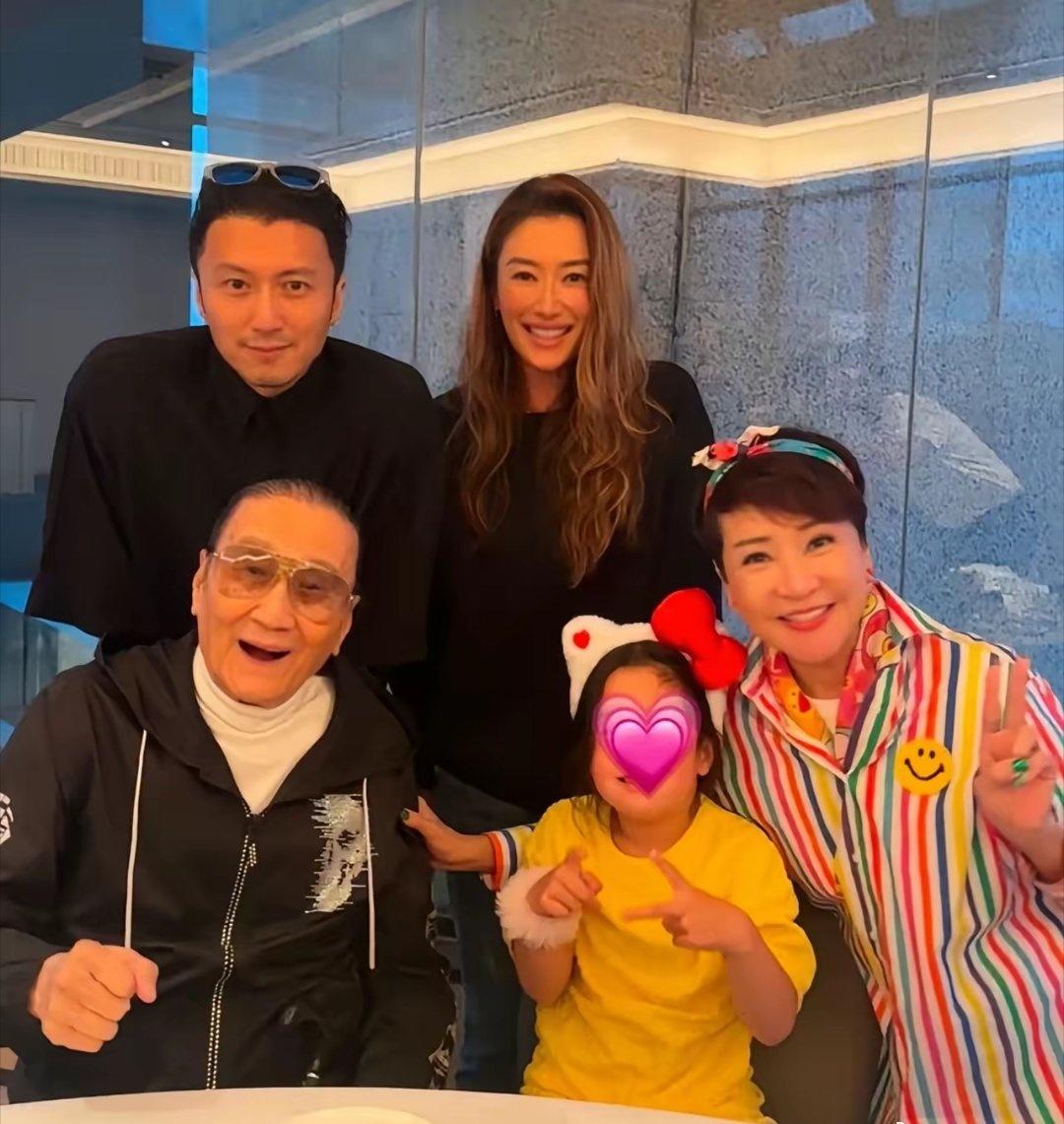 四哥这回是真的走了！7月16日因重症肺炎离世，拖到20日火化完才肯放消息出来。