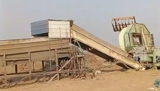 掉粉碎机身亡男子家属称将起诉，律师：草场未提供安全环境，需承