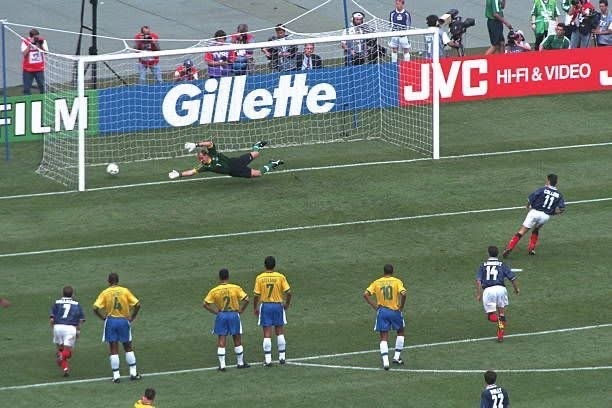 經典回眸- Francia 1998 揭幕戰 巴西2-1 蘇格蘭🇧🇷🏴󠁧