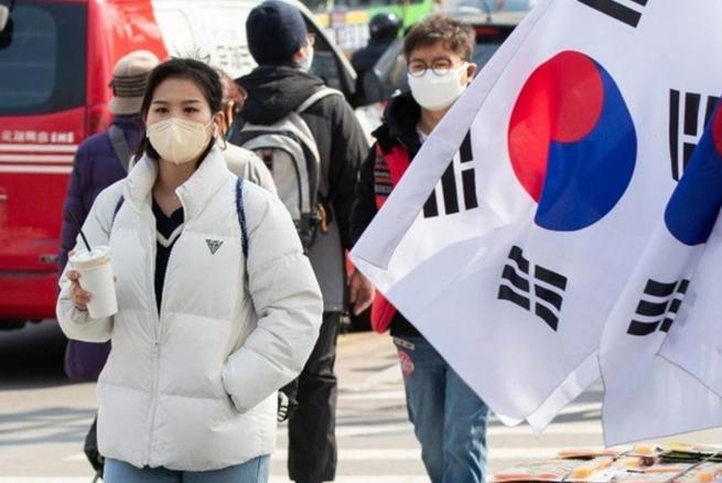 [月亮]韩国为何宁愿养宠不生娃？年轻人连生育的勇气都没有


韩国作为东亚发达国