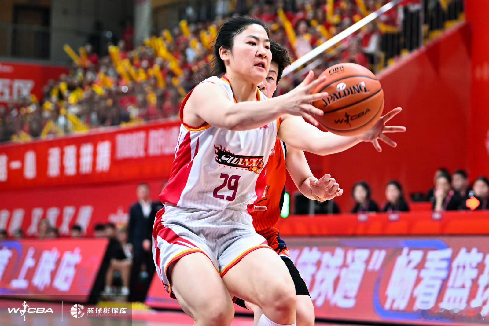 在总决赛进行中火线换帅，这可能是只有中国篮坛才会出现的险棋，但兵行险招的山西女篮