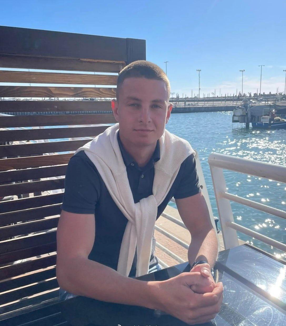 以色列第84“吉瓦蒂”步兵旅的一名狙击手小组指挥官托马斯·埃泽高斯卡斯（立陶宛人