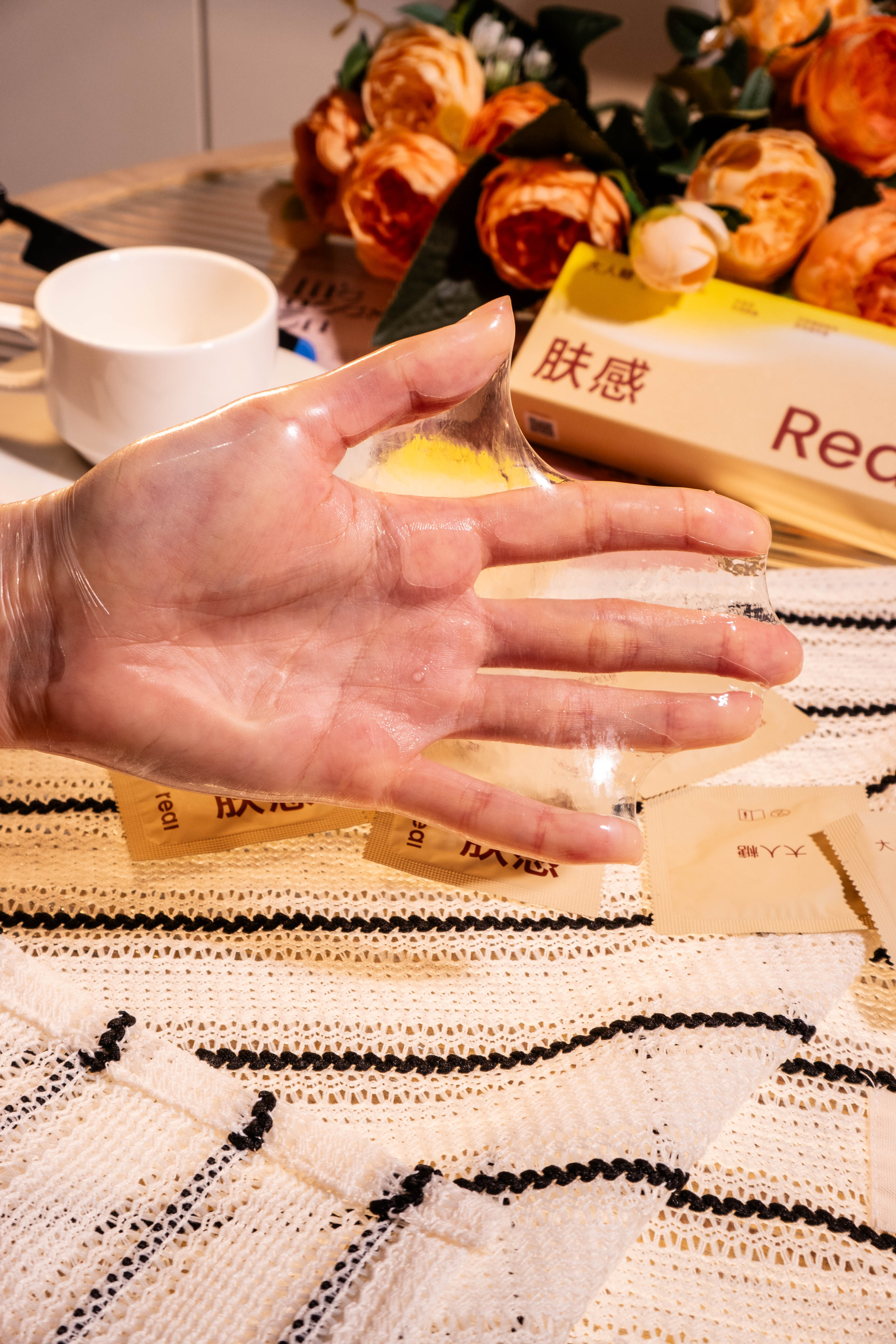 今天是女生专场哈！（评论里给大家准备了礼物🎁）第一次逛情趣用品店是01年在多伦