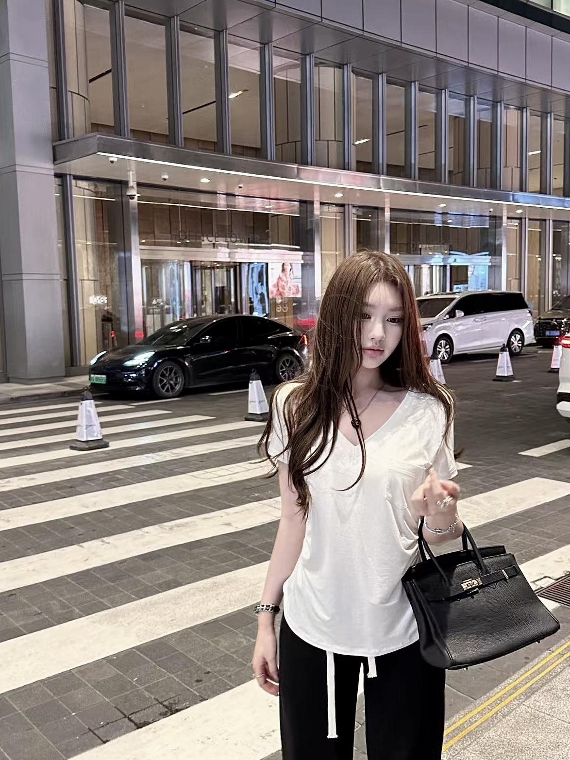 我在等你的出现。