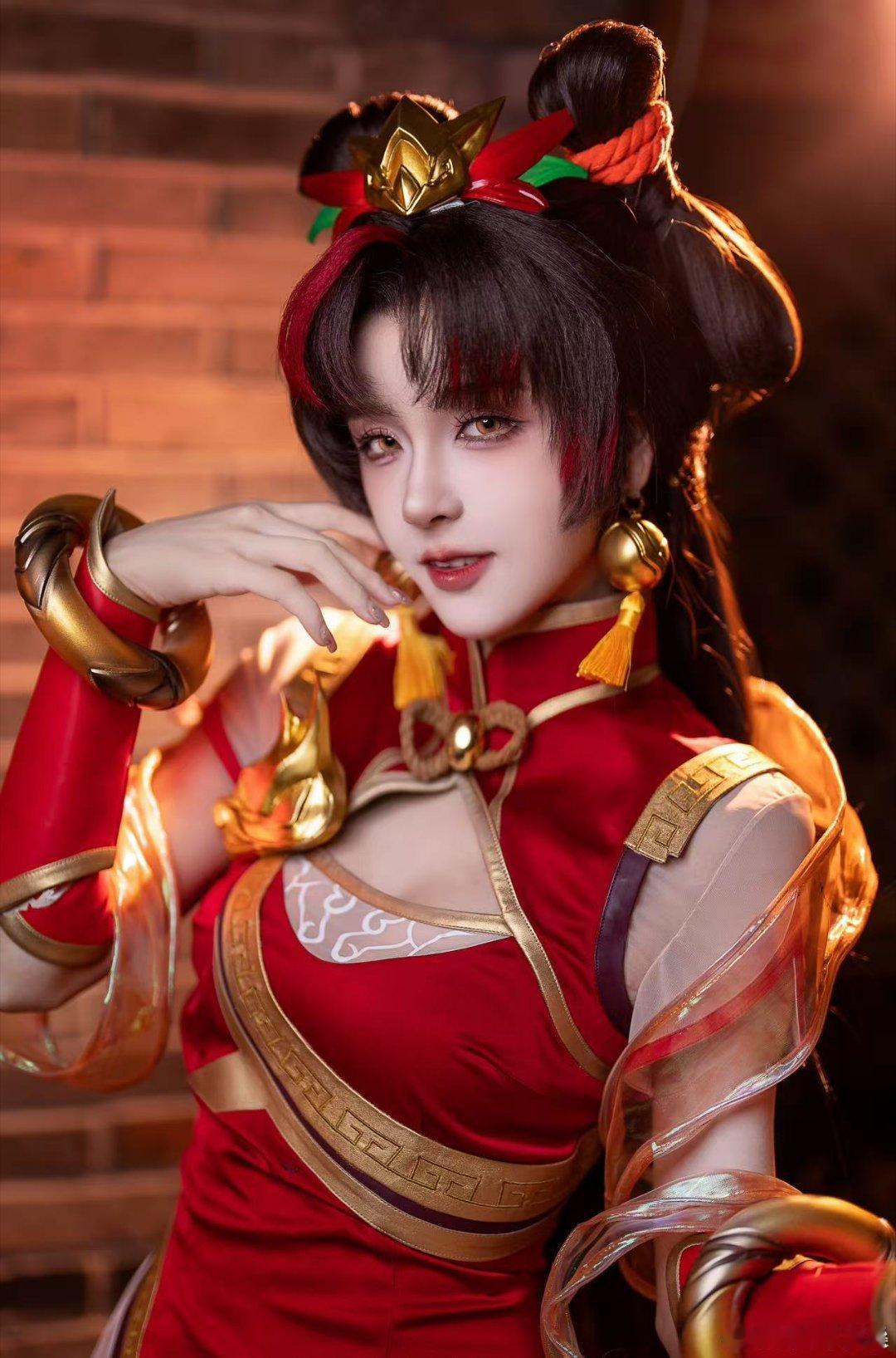 拉克丝上嘉人了熊猫娃娃拉克丝上线拉克丝的国风新装好惊艳呀 ​​​