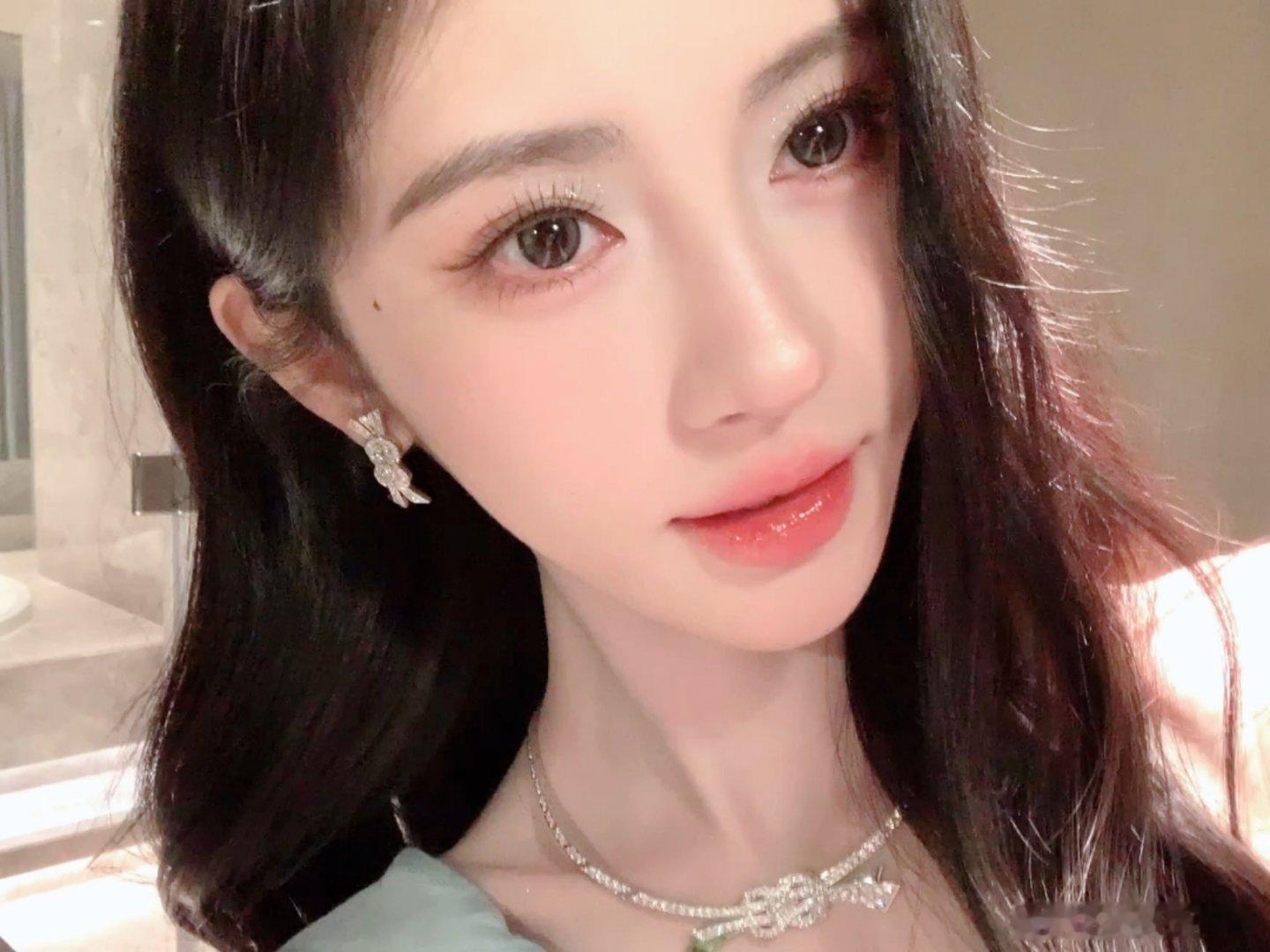 鞠婧祎鞠婧祎贵气感 