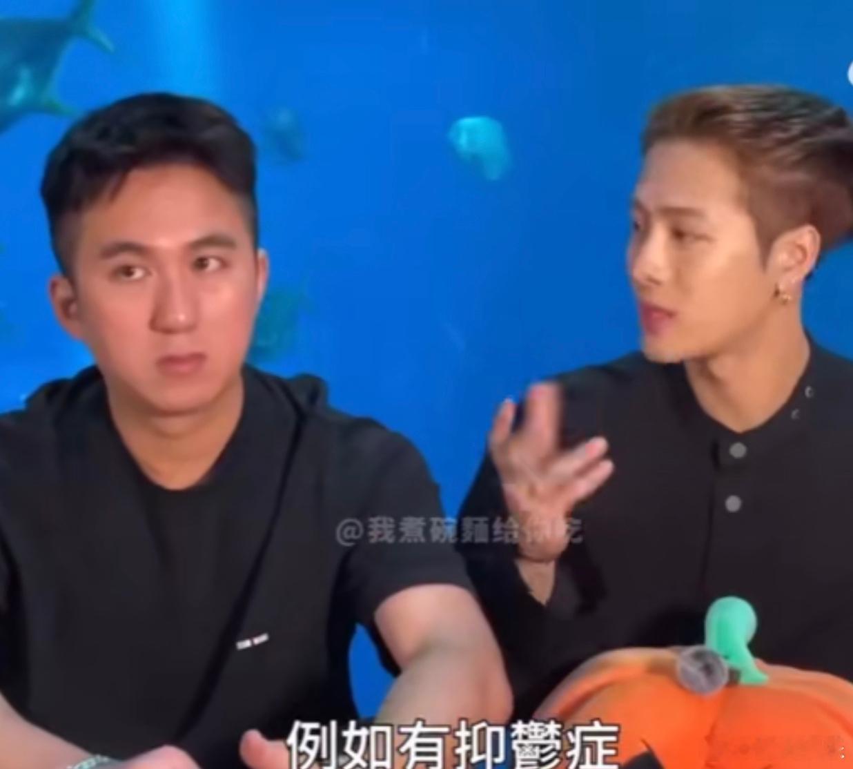 王嘉尔在采访中自曝自己有抑郁症，没想到看上去这么阳光的人…… ​​​