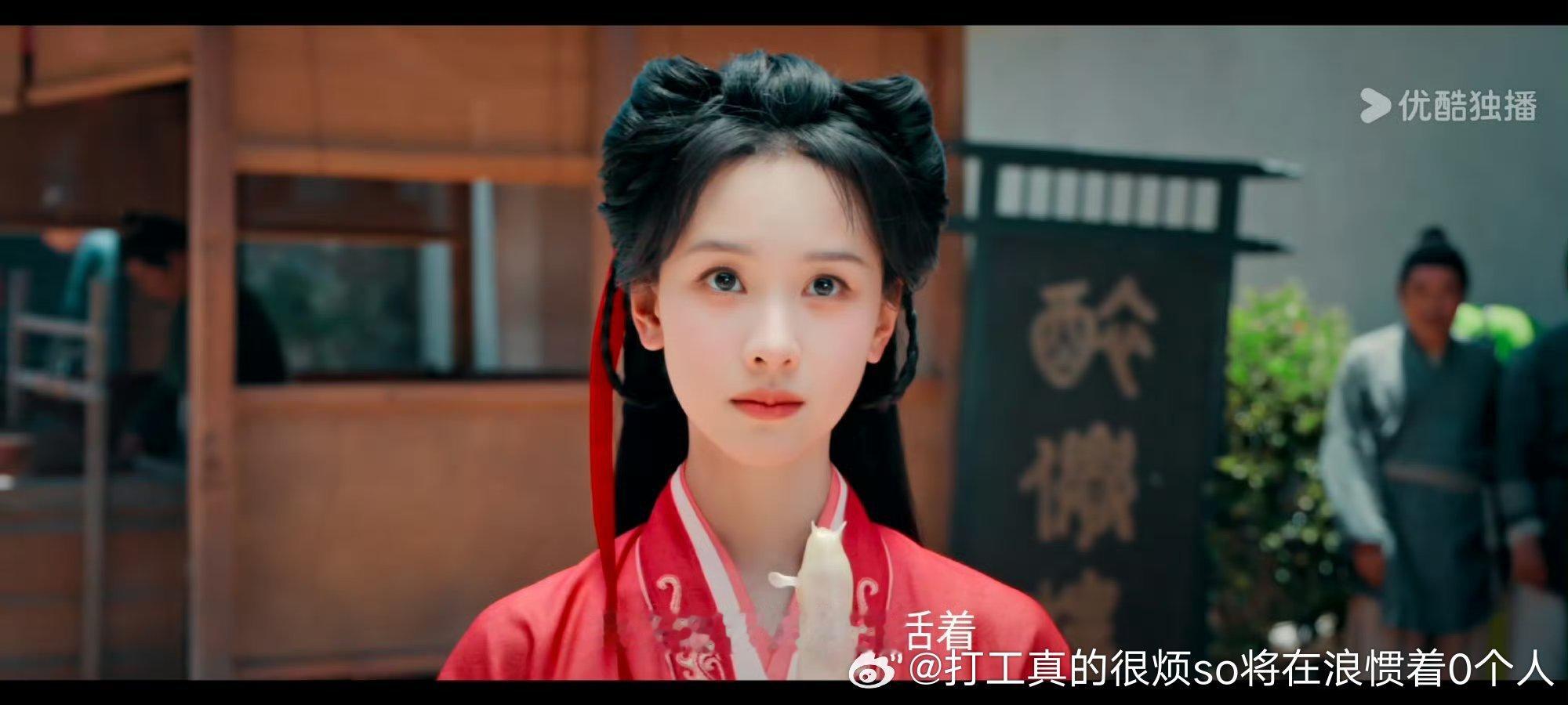 甚至感觉美颜超过逐玉知竹了五官好糊大梦难看，但和鞠那部小四剧拍人挺好看的，肤质感