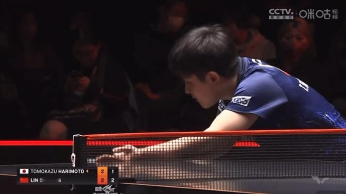 林诗栋3比4张本智和  张本智和主场打疯了！3-4！林诗栋失好局，解说恨铁不成钢