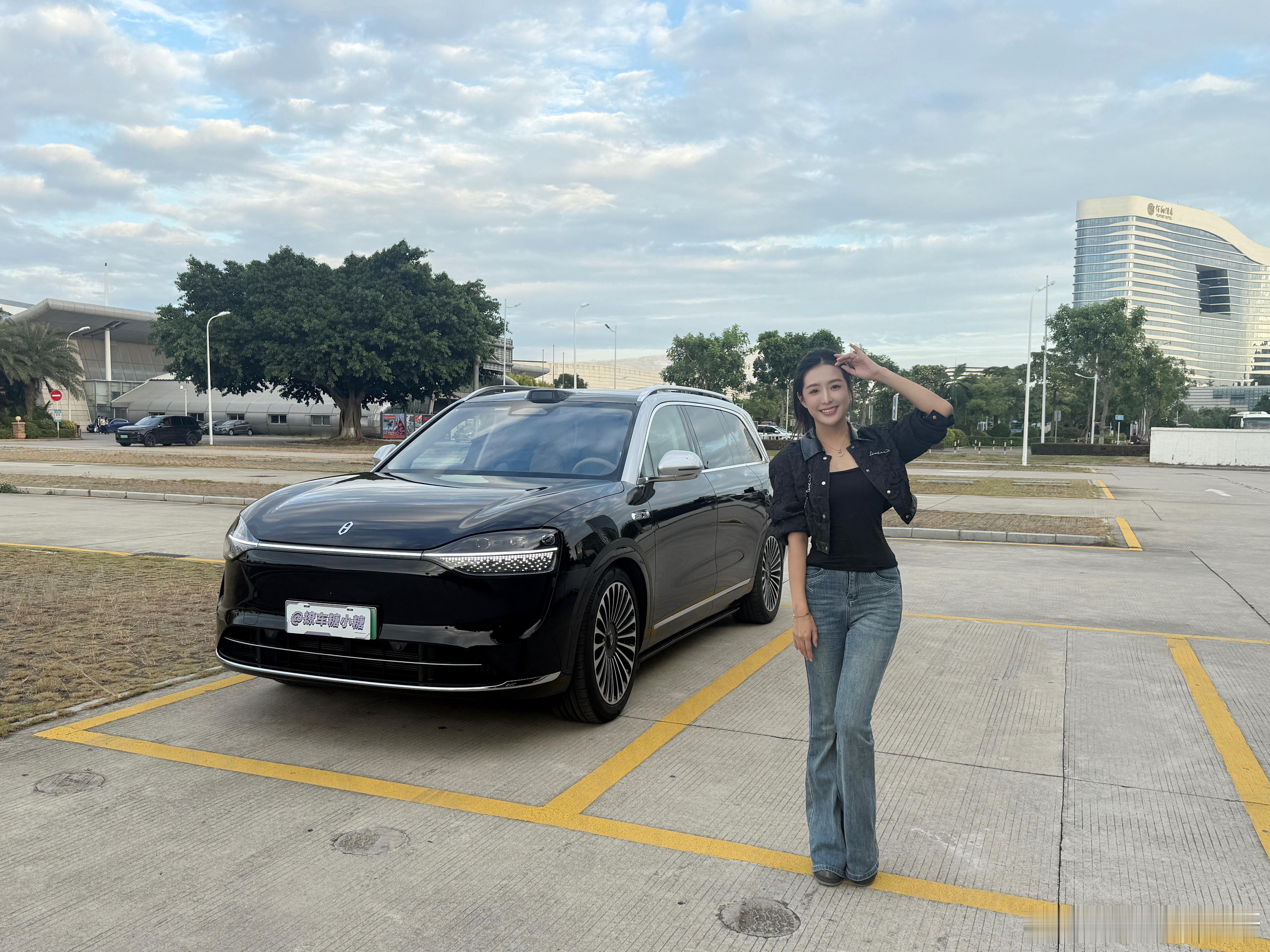 如果不是特定的用车需求，同价位下我会选择买大车，在日常中会有很多用车场景，不管是