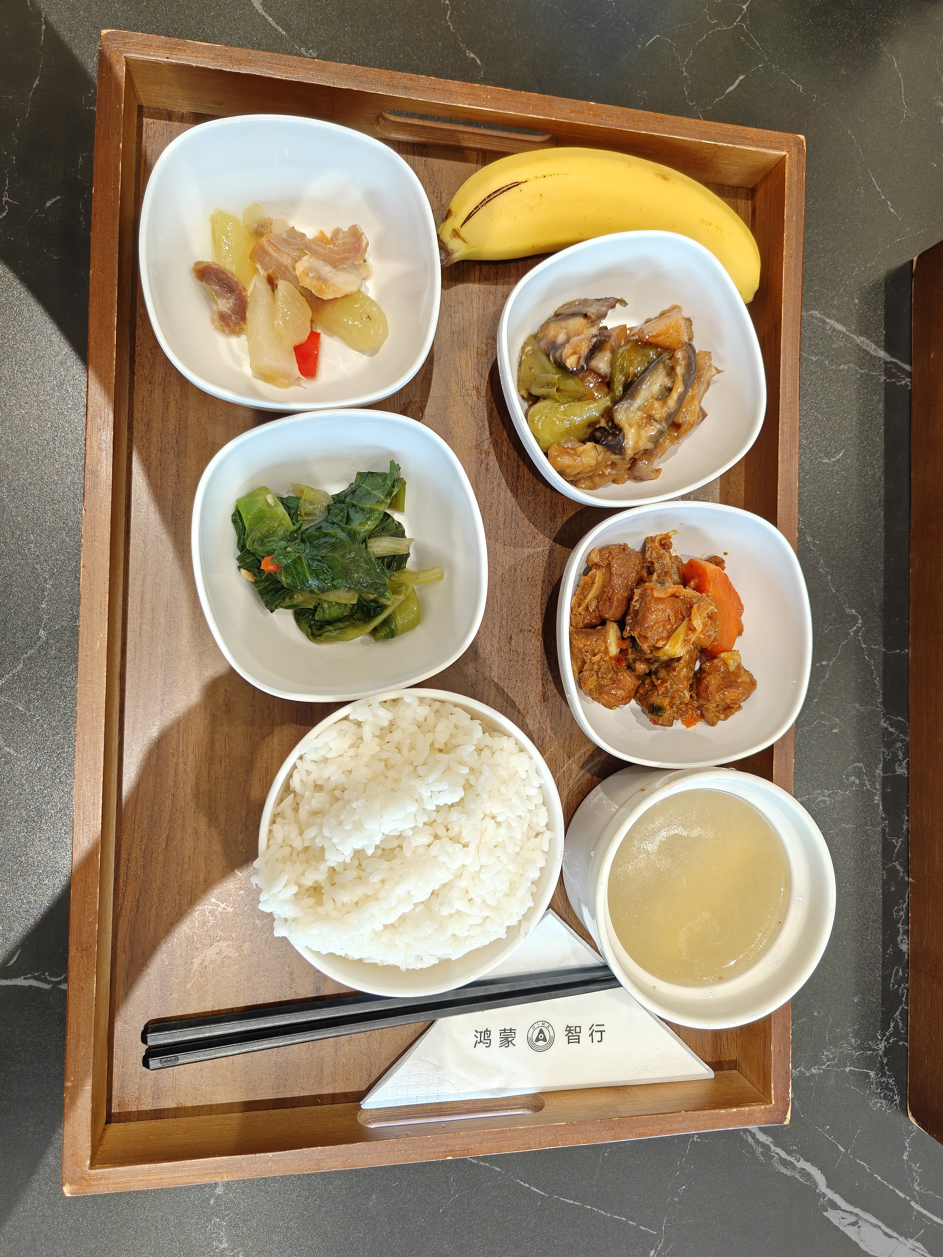 好久不来鸿蒙大酒店吃饭了品尝一下 