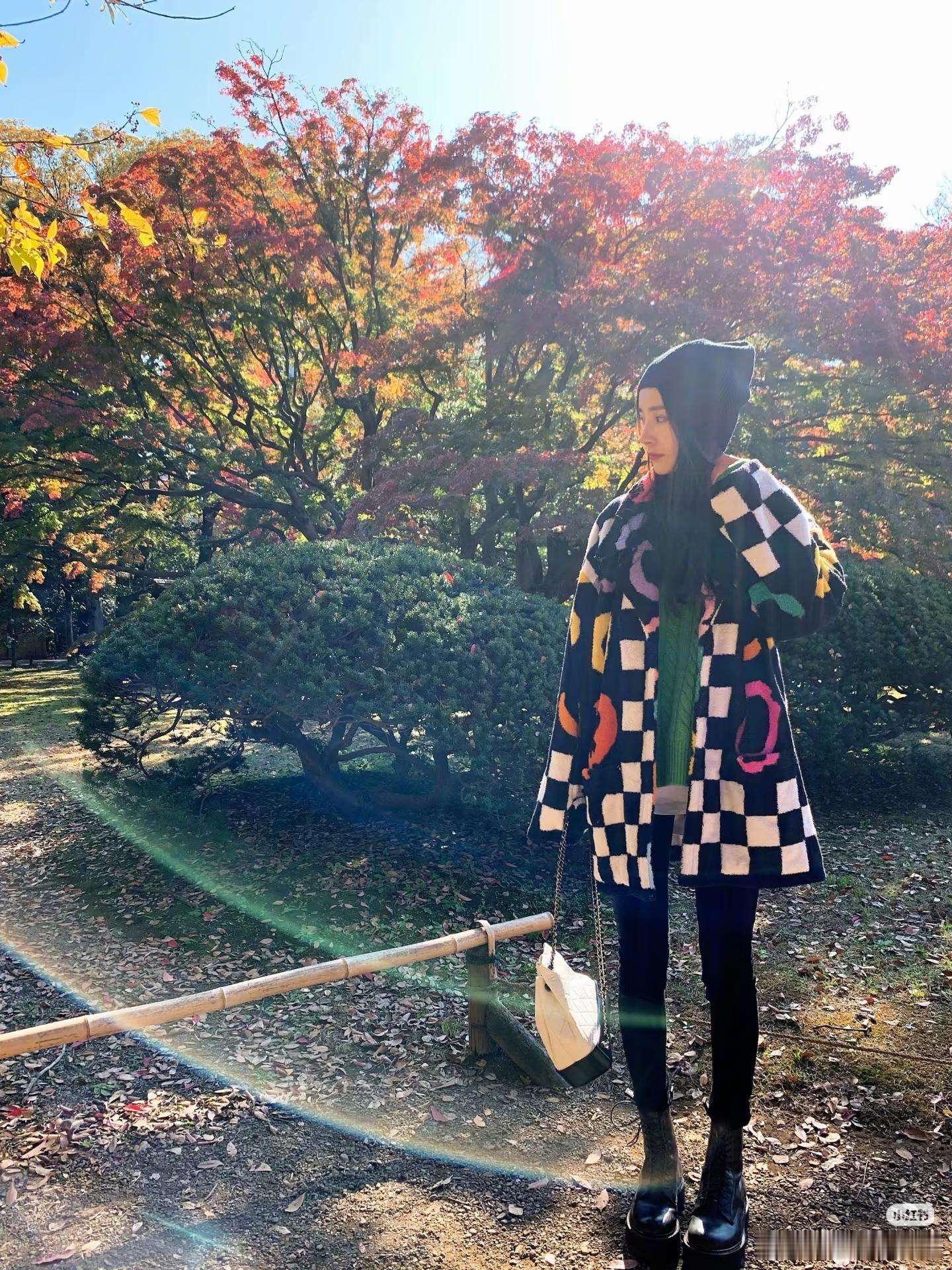 杨幂  ym杨幂生万物 ym杨幂宁绣绣 ym杨幂 “世上有千千万万种脸庞 但我唯