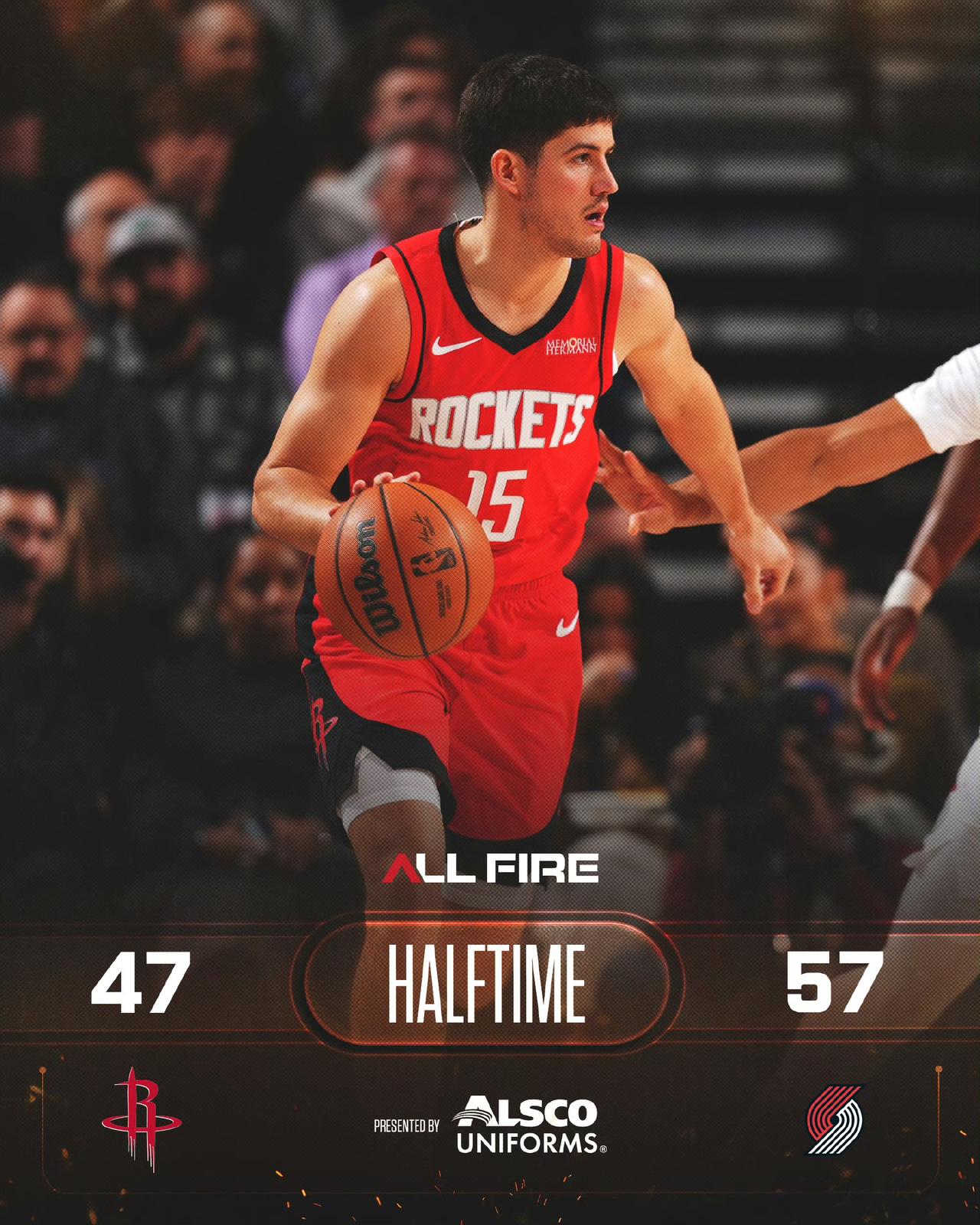 半场火箭47:57小开。
小贾咋搞得没得分那，三分全队极差。