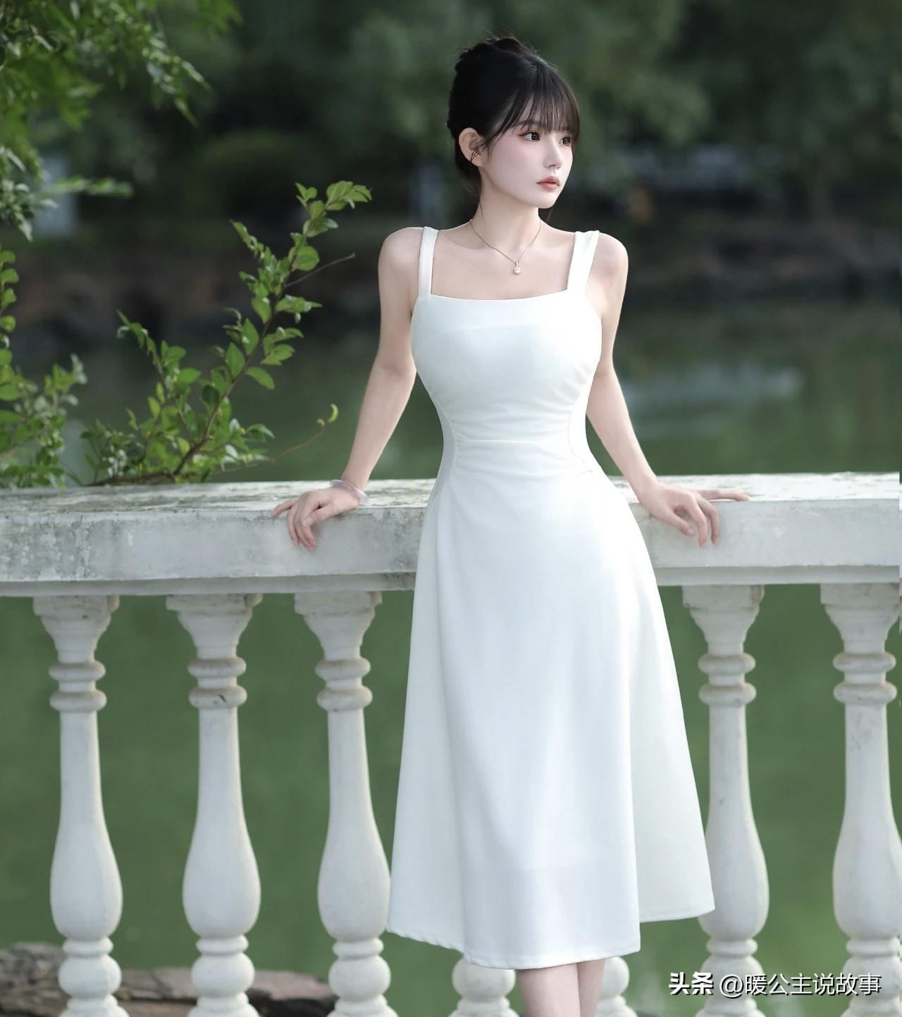 写真  白色长裙，简单又好看