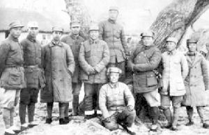 1937年，红军干部欧阳毅流浪大西北，靠给地主写对联谋生。那天，地主看完对联后，