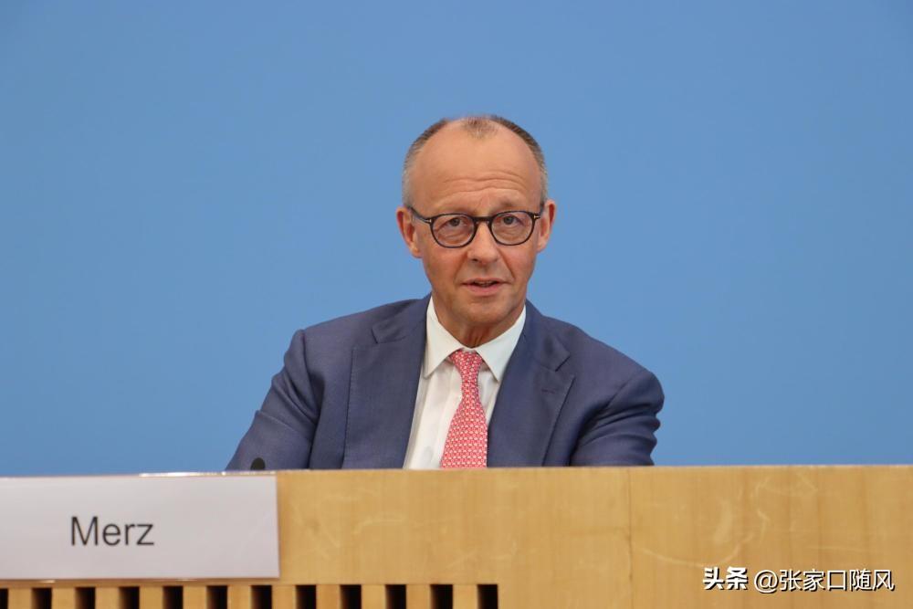 以色列是怎么做到的，惹的多国谴责。几乎中东和欧洲就没有待见它的。

就是一个建筑