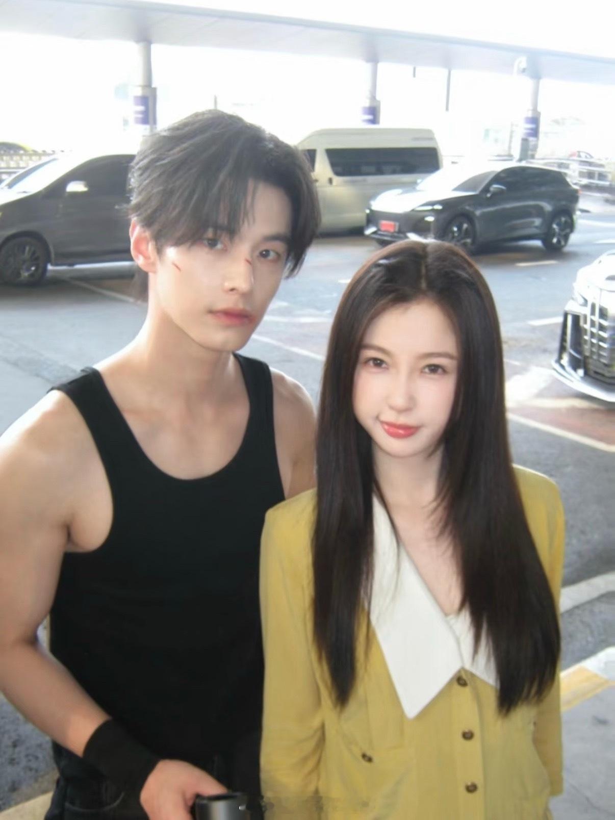 🍉网传的虞书欣、何与《神仙肉》今年开不了机，男主要进别的组。 