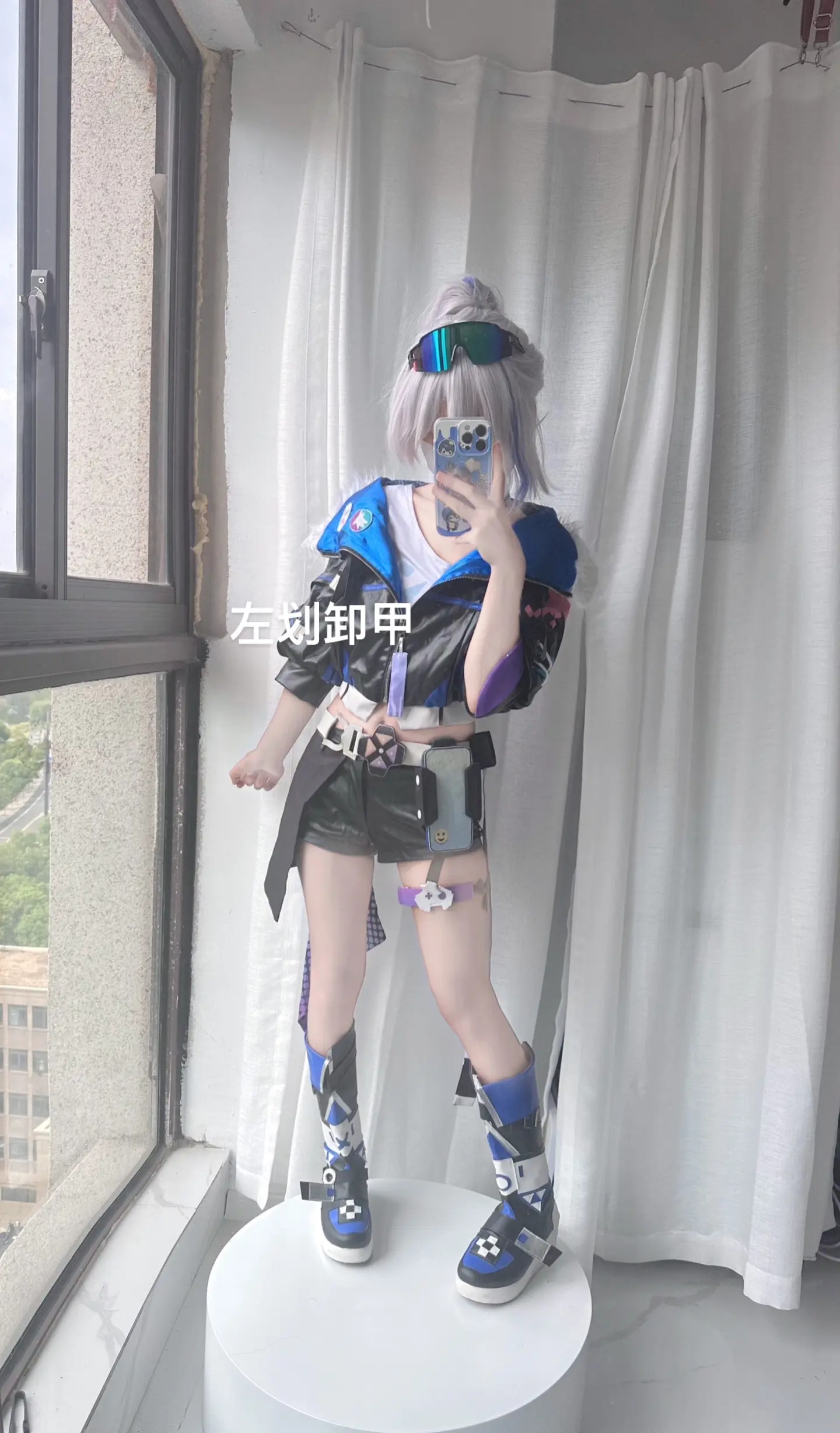 明霄竞武试锋芒