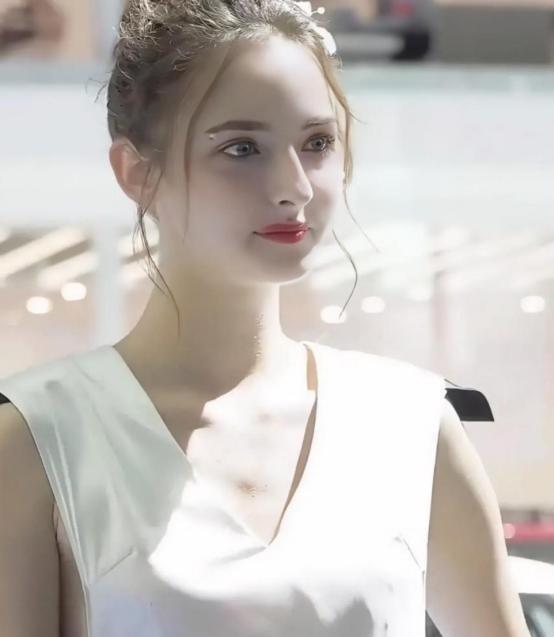 乌克兰还有一个大问题很多人都没注意到，那就是乌克兰的女人将来该怎么办？战争把男人