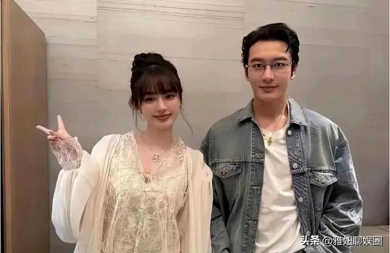 最近黄晓明的新女友清空社交账号，两人相差22岁，女孩不简单。长得挺像林俊杰女友的