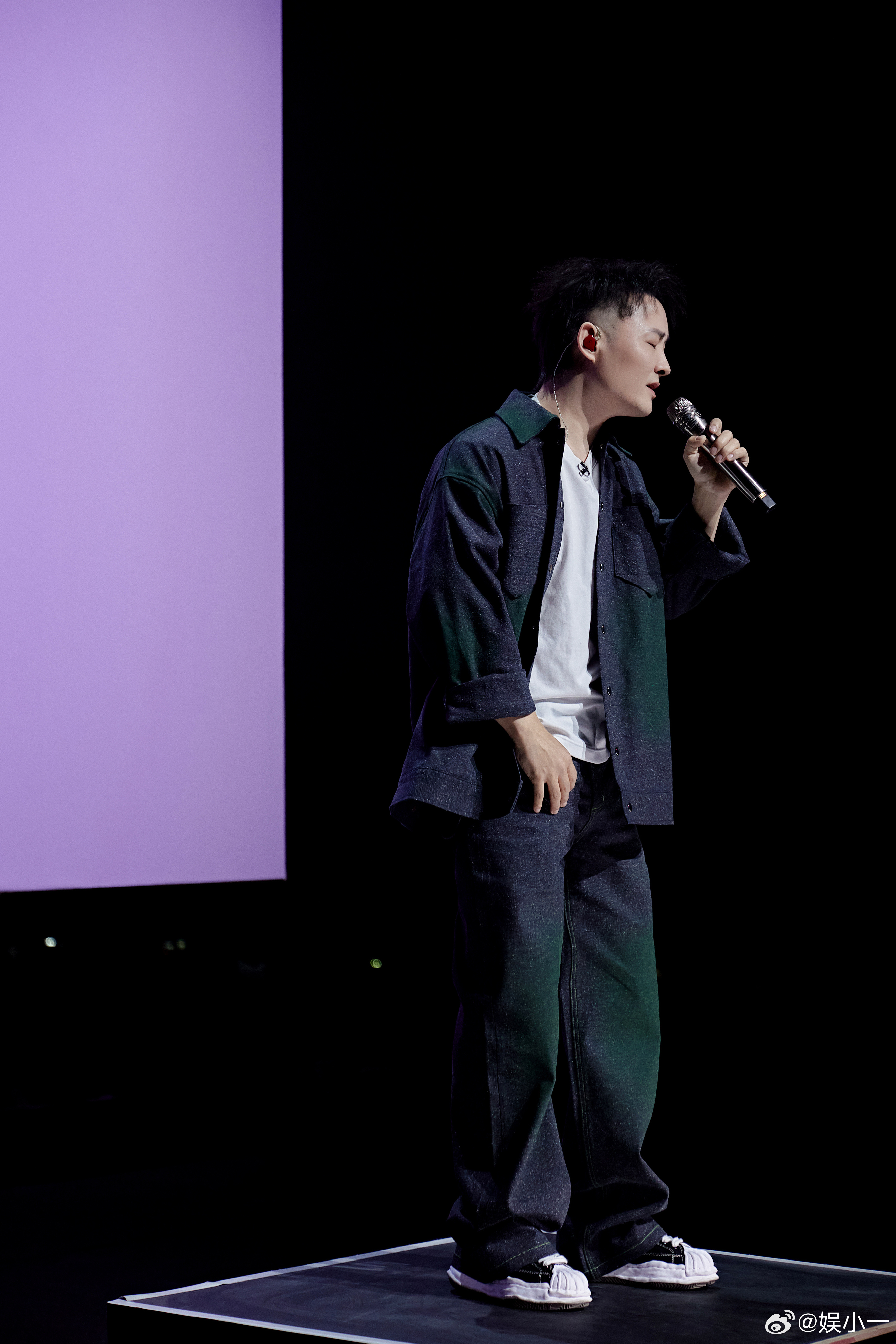 硬刚AI歌手的曾一鸣上音综了作为关注曾一鸣很久的人🙋，真的打心底为他开心，从硬