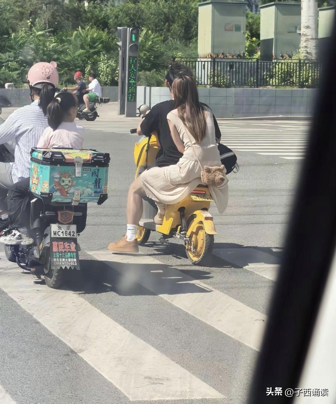 唉，人比人 气死人，我开着理想却光棍一条，人家骑着小电驴却佳人相伴！难道是爱情战