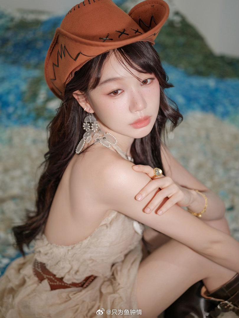 徐梦洁一公排名 第8名，跟初舞台的第二名相比确实降了一点。但一公《霍元甲》是开场