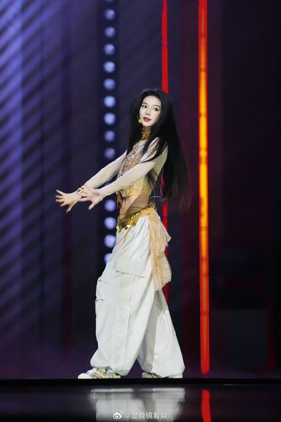 代斯浪姐初舞台练舞vlog 谁懂啊！代斯这个初舞台vlog看得人眼眶热热的😭从