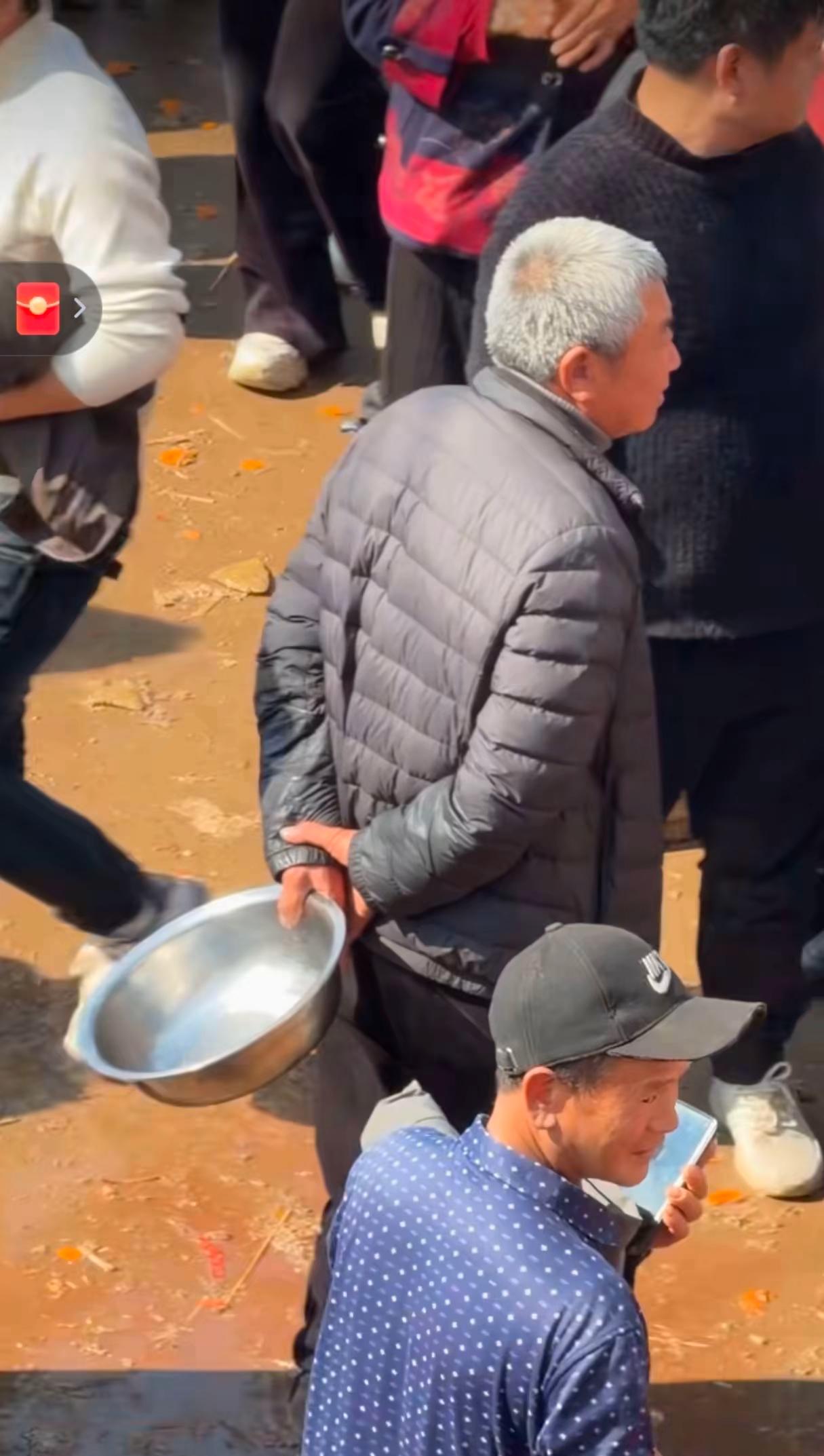 伊朗又一外交官叛逃！
2月3日突发事件伊朗驻维也纳临时代办戈拉姆雷扎.德里克万德