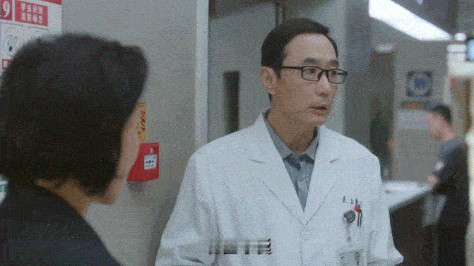 问心2医生为救人踩红线该不该罚 没有标准答案的抉择最伤人。为了保住一线生机而踩下