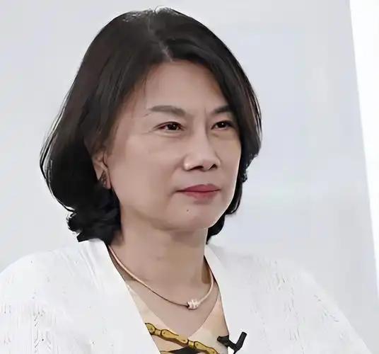 1991年，董明珠上门讨要42万货款，经销商却说：“再发50万的货，卖完一起结！